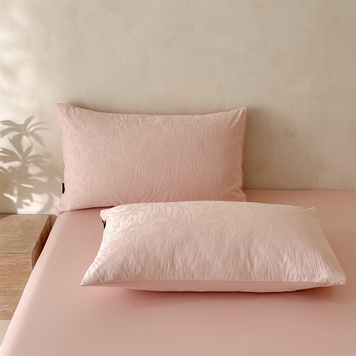 91家纺网 家纺一手货源 找家纺 恒爱家纺 2026春夏新款全棉纯棉提花四件套 向阳花开-粉