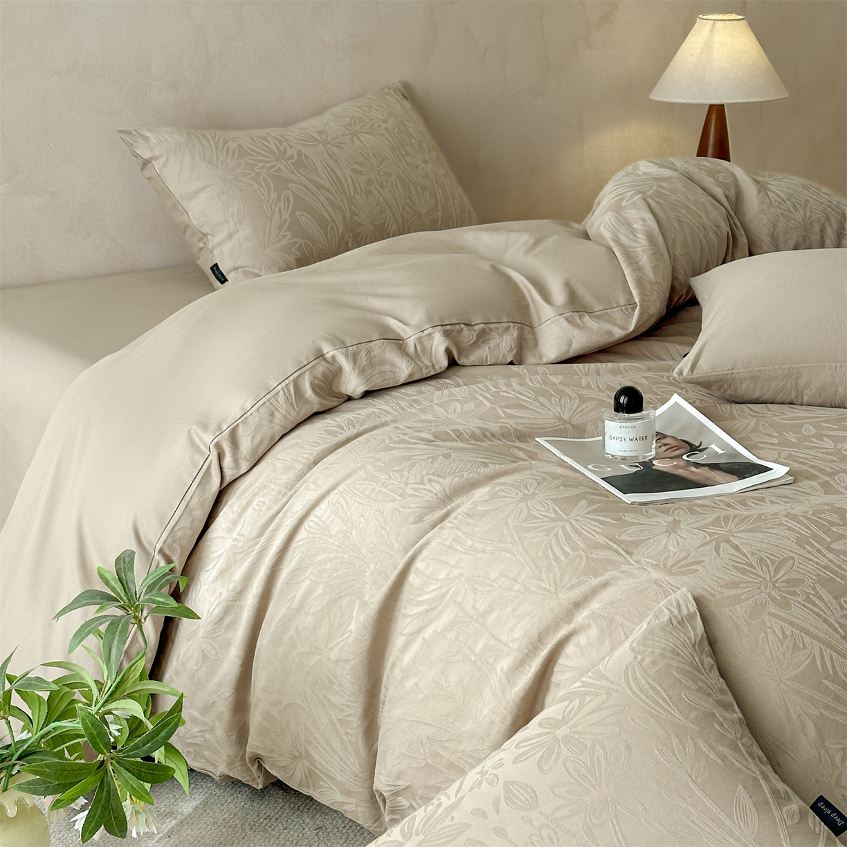 91家纺网 家纺一手货源 找家纺 恒爱家纺 2026春夏新款全棉纯棉提花四件套 向阳花开-卡其