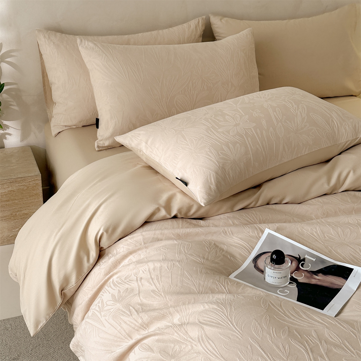 91家纺网 家纺一手货源 找家纺 恒爱家纺 2026春夏新款全棉纯棉提花四件套 向阳花开-米黄