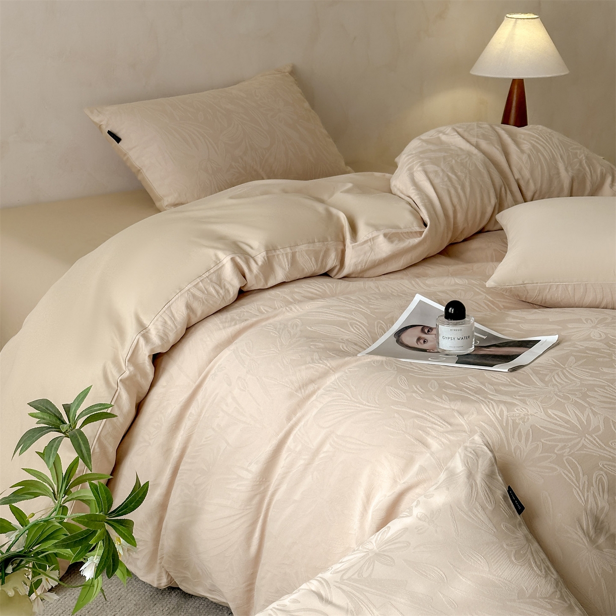 91家纺网 家纺一手货源 找家纺 恒爱家纺 2026春夏新款全棉纯棉提花四件套 向阳花开-米黄