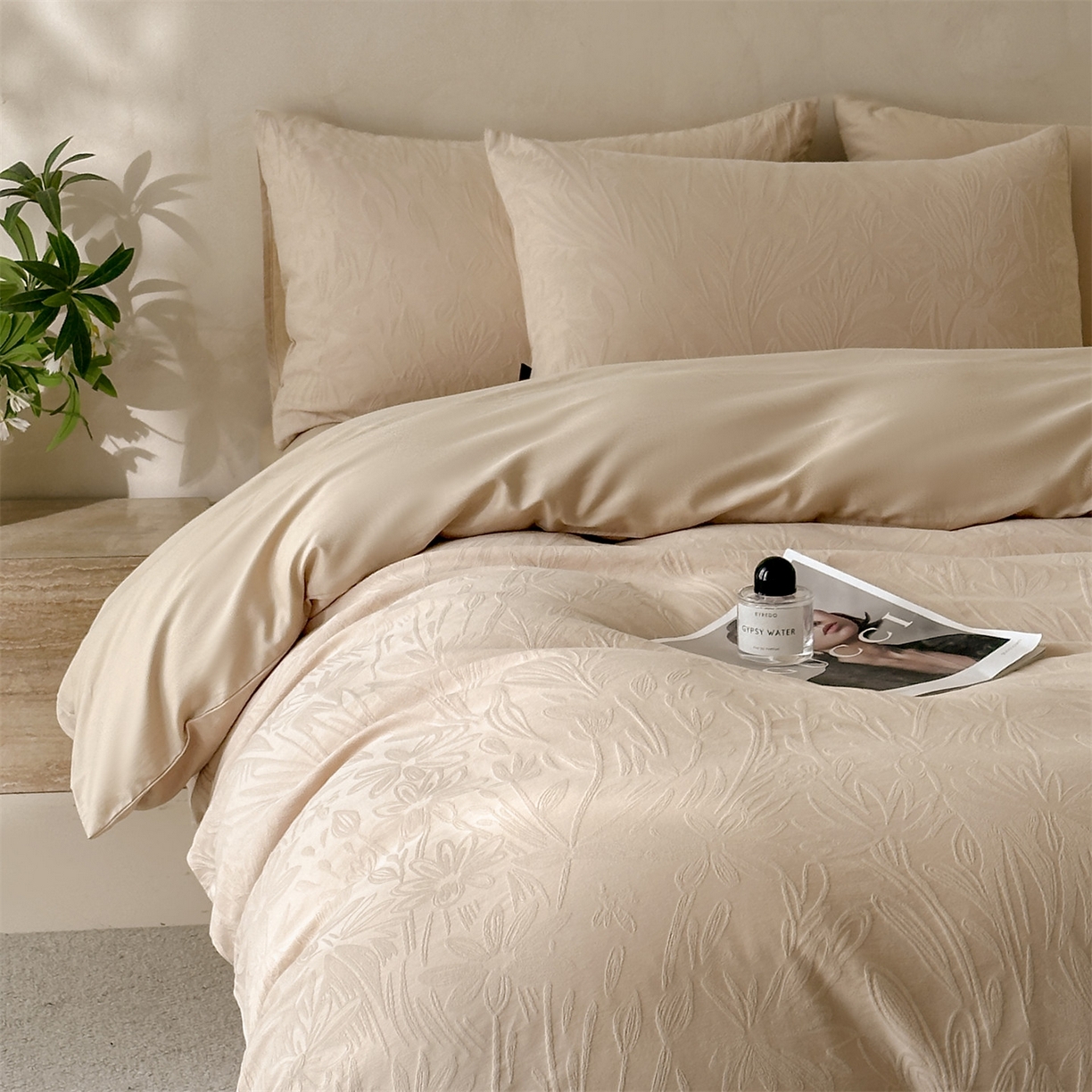 91家纺网 家纺一手货源 找家纺 恒爱家纺 2026春夏新款全棉纯棉提花四件套 向阳花开-米黄