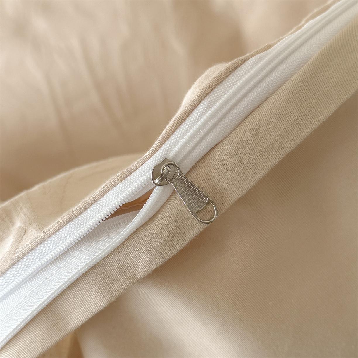 91家纺网 家纺一手货源 找家纺 恒爱家纺 2026春夏新款全棉纯棉提花四件套 向阳花开-米黄