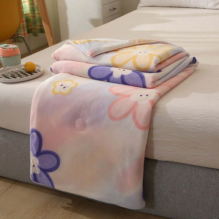 91家纺网 家纺一手货源 找家纺 薇玛仕 2026爆款新款印花凉感丝夏凉被空调被带氨自带凉感夏被 花颜