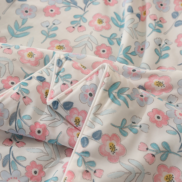 91家纺网 家纺一手货源 找家纺 薇玛仕 2026爆款新款印花凉感丝夏凉被空调被带氨自带凉感夏被 花海-蓝