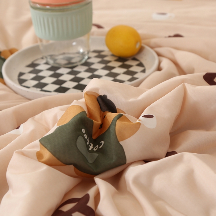 91家纺网 家纺一手货源 找家纺 薇玛仕 2026爆款新款印花凉感丝夏凉被空调被带氨自带凉感夏被 咖啡熊