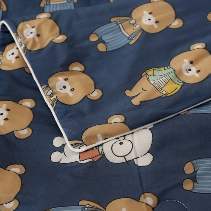 91家纺网 家纺一手货源 找家纺 薇玛仕 2026爆款新款印花凉感丝夏凉被空调被带氨自带凉感夏被 裤带熊-深蓝