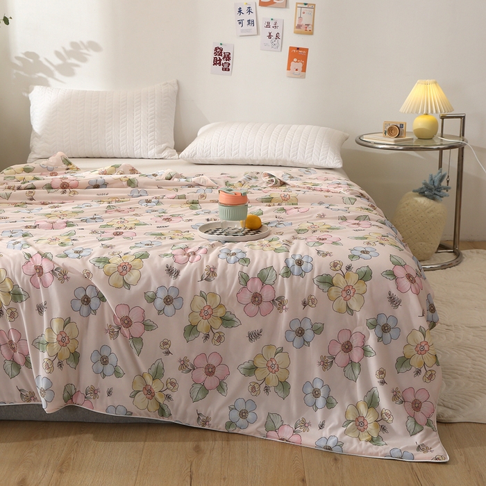 91家纺网 家纺一手货源 找家纺 薇玛仕 2026爆款新款印花凉感丝夏凉被空调被带氨自带凉感夏被 绽放