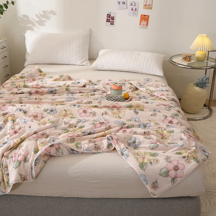 91家纺网 家纺一手货源 找家纺 薇玛仕 2026爆款新款印花凉感丝夏凉被空调被带氨自带凉感夏被 绽放