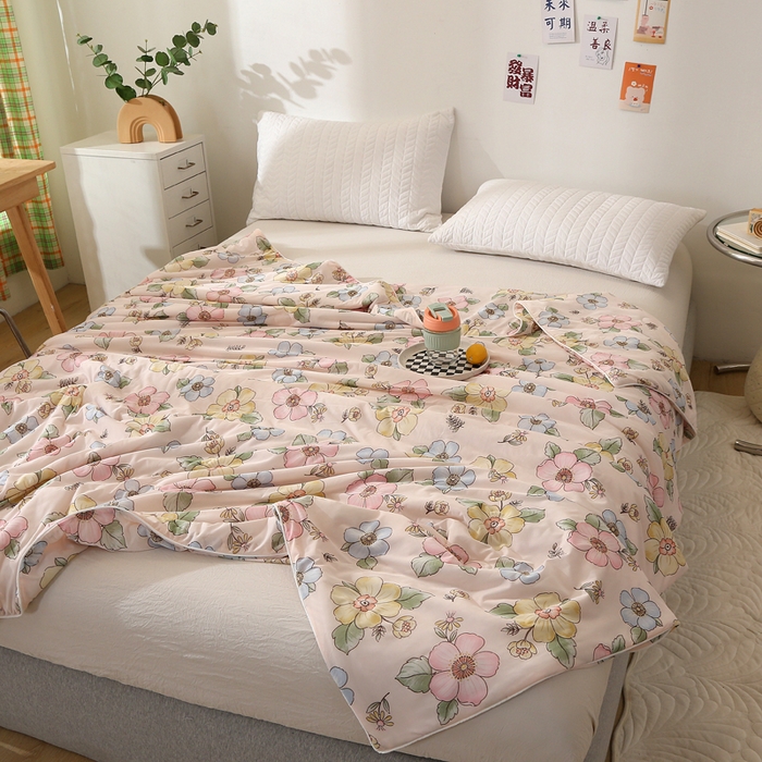 91家纺网 家纺一手货源 找家纺 薇玛仕 2026爆款新款印花凉感丝夏凉被空调被带氨自带凉感夏被 绽放