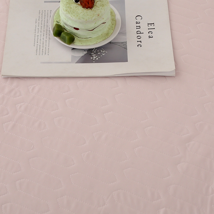 91家纺网 家纺一手货源 找家纺 薇玛仕 2026新款锦氨冰淇淋凉感丝夏凉被乳胶床单夏被四件套 草莓粉