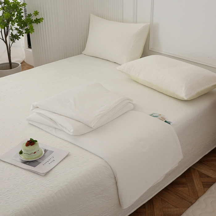 91家纺网 家纺一手货源 找家纺 薇玛仕 2026新款锦氨冰淇淋凉感丝夏凉被乳胶床单夏被四件套 奶油白