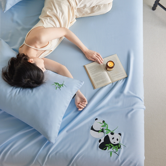 91家纺网 家纺一手货源 找家纺 春皖家纺 2026新款A类竹纤维绣花床单凉席系列-单枕套风格2 流星蓝