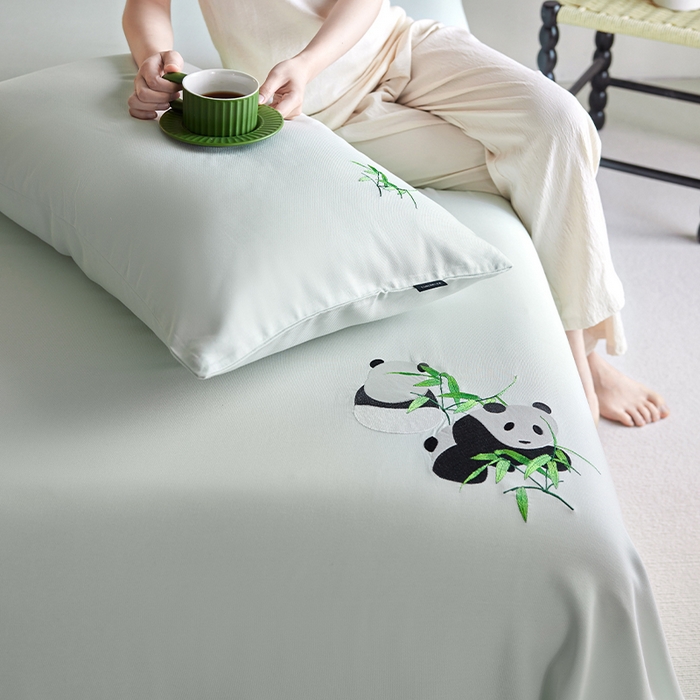 91家纺网 家纺一手货源 找家纺 春皖家纺 2026新款A类竹纤维绣花床单凉席系列-单枕套风格2 淡雅绿