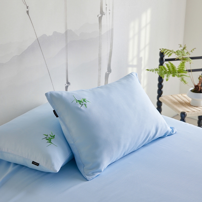 91家纺网 家纺一手货源 找家纺 春皖家纺 2026新款A类竹纤维绣花床单凉席系列-单枕套风格2 流星蓝
