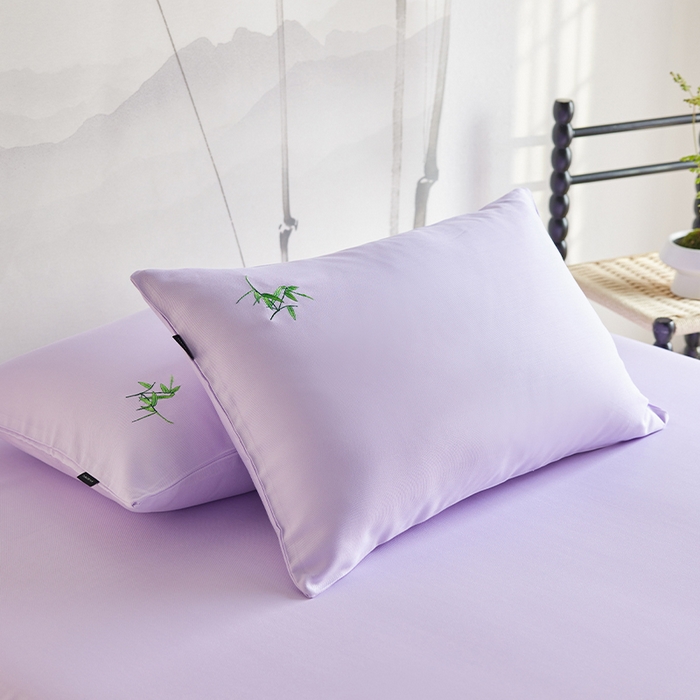 91家纺网 家纺一手货源 找家纺 春皖家纺 2026新款A类竹纤维绣花床单凉席系列-单枕套风格2 霞光紫