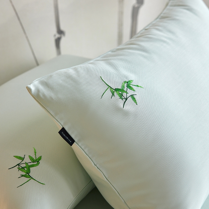 91家纺网 家纺一手货源 找家纺 春皖家纺 2026新款A类竹纤维绣花床单凉席系列-单枕套风格2 淡雅绿