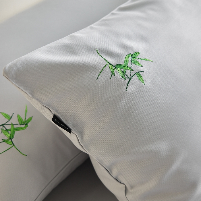 91家纺网 家纺一手货源 找家纺 春皖家纺 2026新款A类竹纤维绣花床单凉席系列-单枕套风格2 雅岩灰