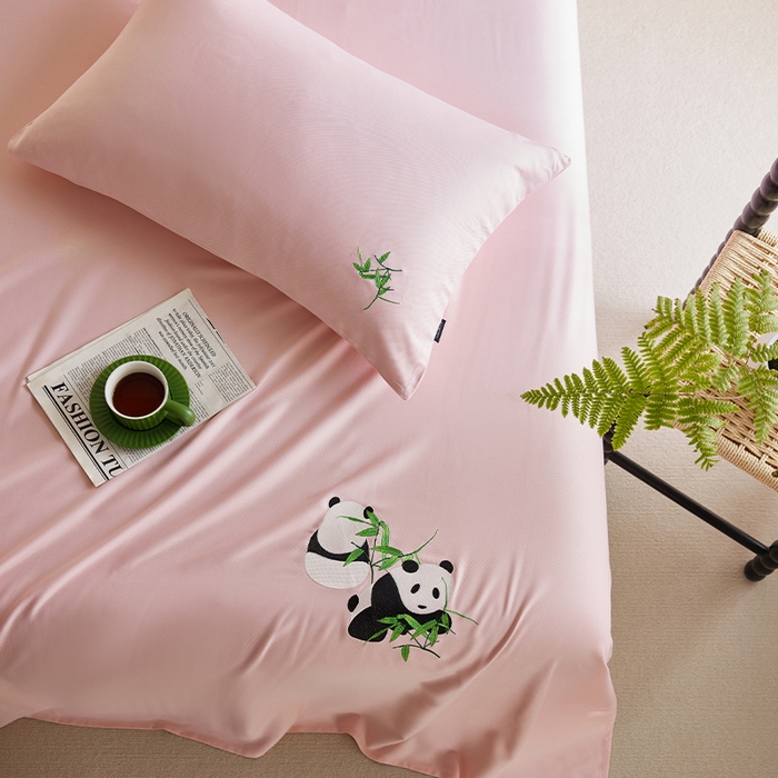 91家纺网 家纺一手货源 找家纺 春皖家纺 2026新款A类竹纤维绣花床单凉席系列-单枕套风格2 浅藕粉