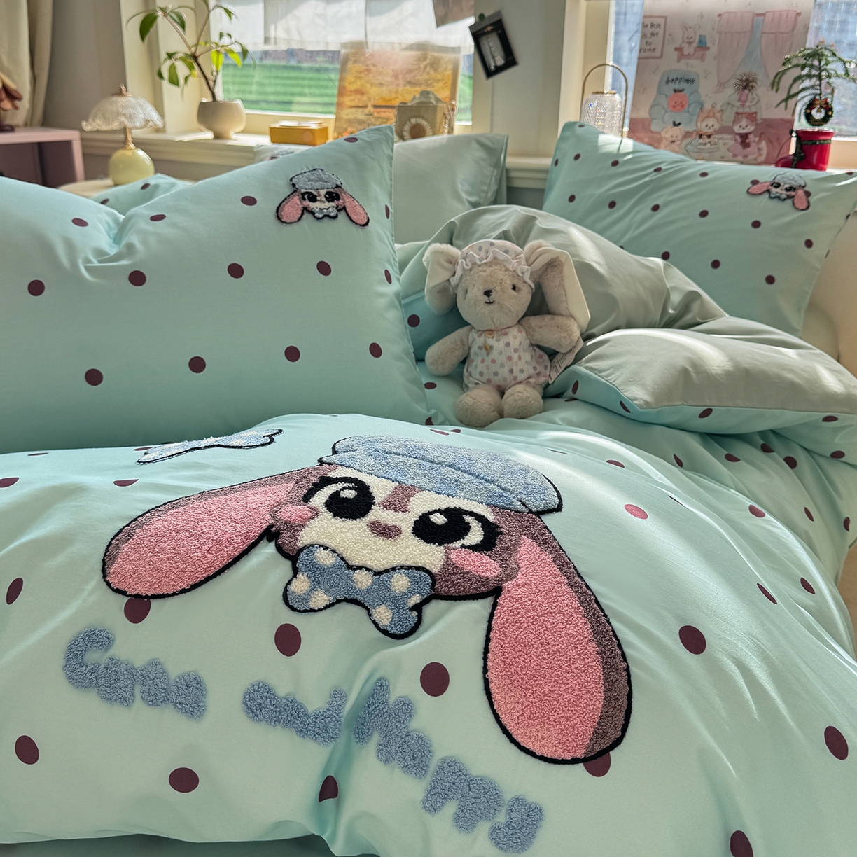 91家纺网 家纺一手货源 找家纺 卧趣家纺 2026新款A类100Pro贡缎全棉纯棉卡通毛巾绣四件套 甜心萌萌