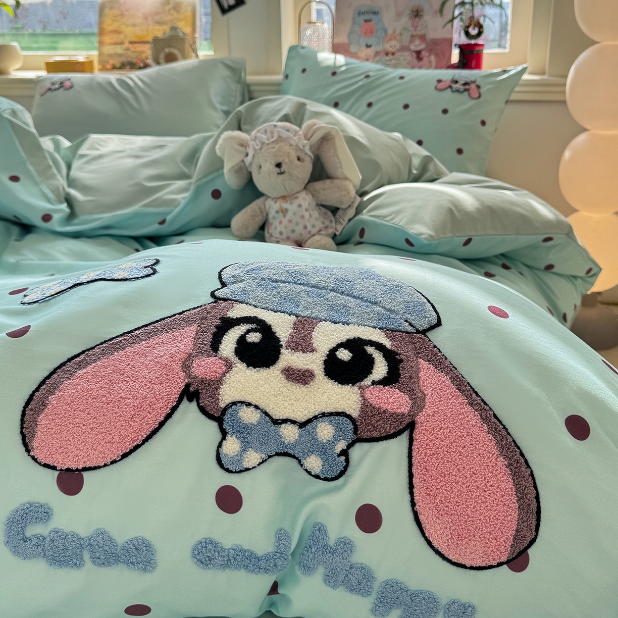 91家纺网 家纺一手货源 找家纺 卧趣家纺 2026新款A类100Pro贡缎全棉纯棉卡通毛巾绣四件套 甜心萌萌