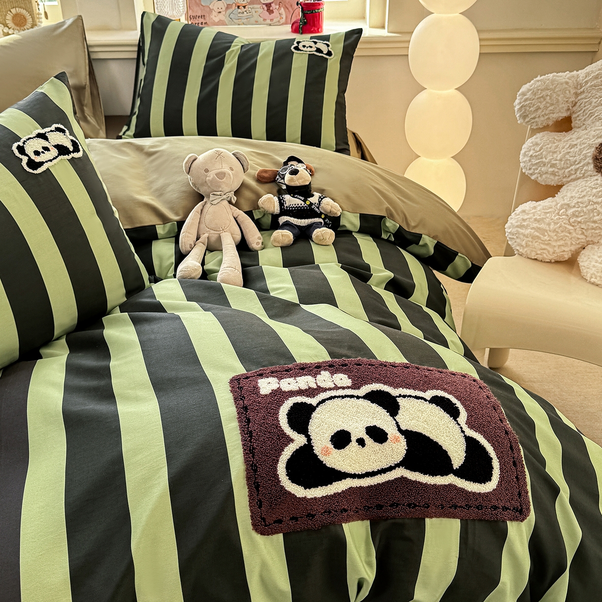 91家纺网 家纺一手货源 找家纺 卧趣家纺 2026新款A类100Pro贡缎全棉纯棉卡通毛巾绣四件套 曲奇小熊