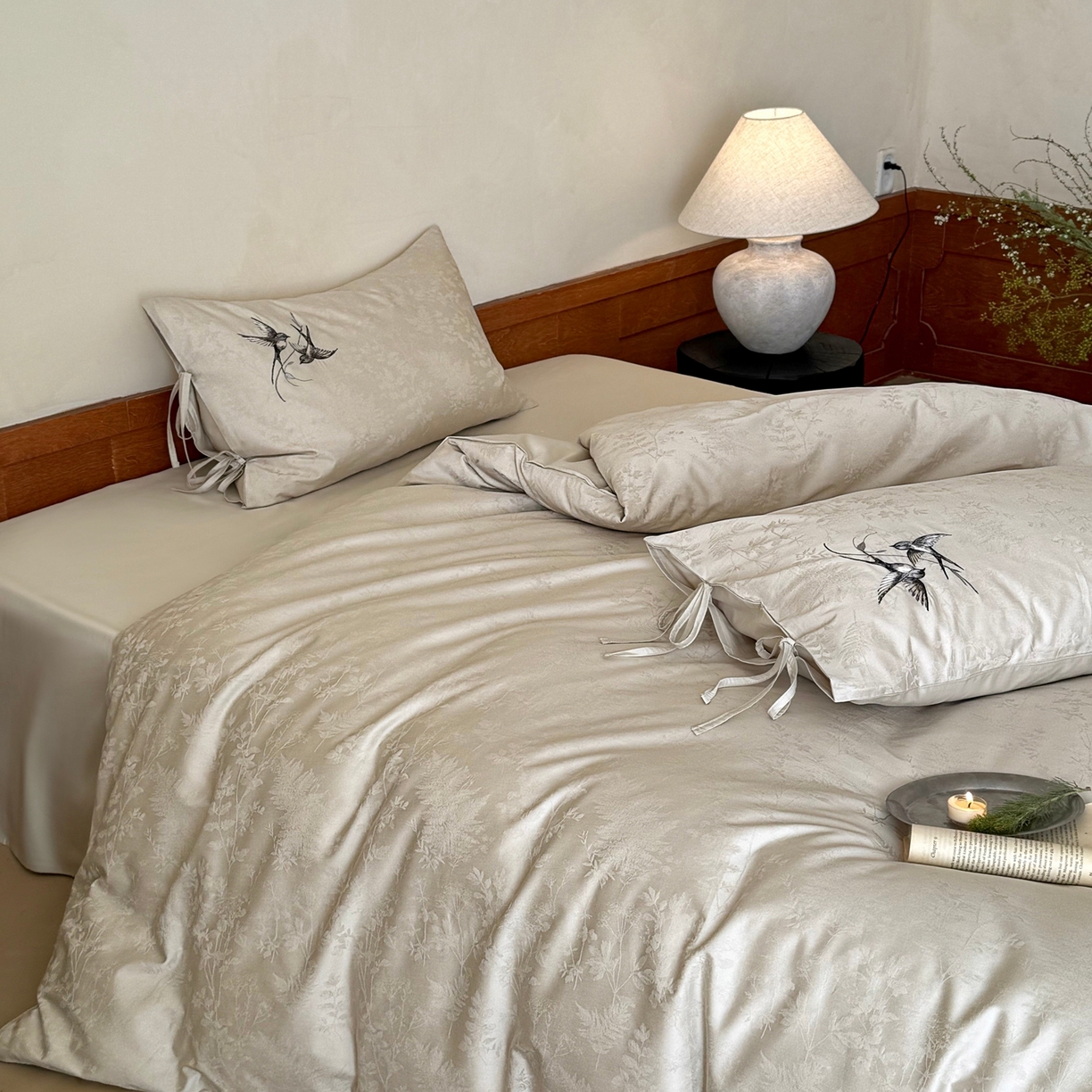 91家纺网 家纺一手货源 找家纺 鹿班家居 2026春夏新款100s长绒棉纯棉刺绣提花四件套-鸢语（标准会员-20元） 鸢语-玉色