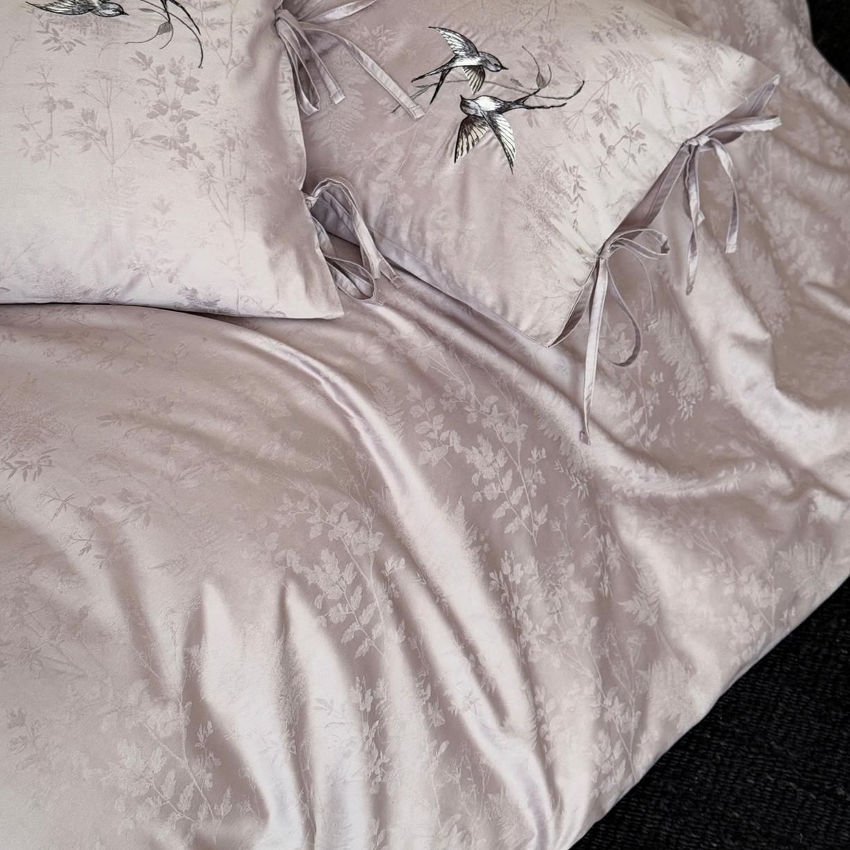 91家纺网 家纺一手货源 找家纺 鹿班家居 2026春夏新款100s长绒棉纯棉刺绣提花四件套-鸢语（标准会员-20元） 鸢语-紫色