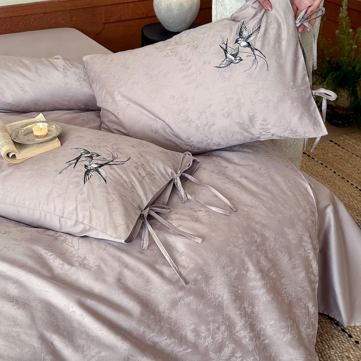 91家纺网 家纺一手货源 找家纺 鹿班家居 2026春夏新款100s长绒棉纯棉刺绣提花四件套-鸢语（标准会员-20元） 鸢语-紫色