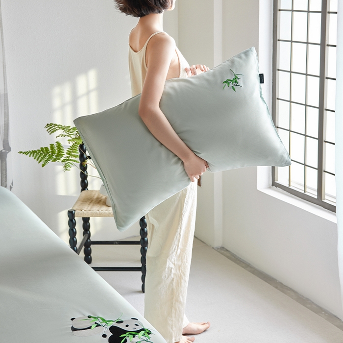 91家纺网 家纺一手货源 找家纺 春皖家纺 2026新款A类竹纤维绣花床单凉席系列-风格2 淡雅绿