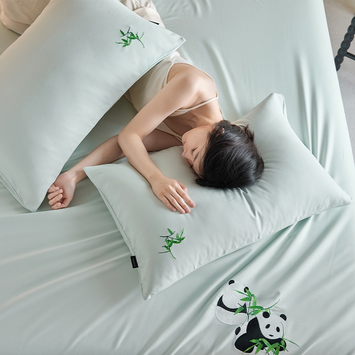 91家纺网 家纺一手货源 找家纺 春皖家纺 2026新款A类竹纤维绣花床单凉席系列-风格2 淡雅绿