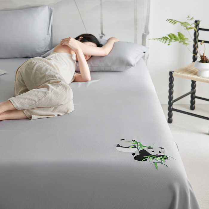 91家纺网 家纺一手货源 找家纺 春皖家纺 2026新款A类竹纤维绣花床单凉席系列-风格2 雅岩灰