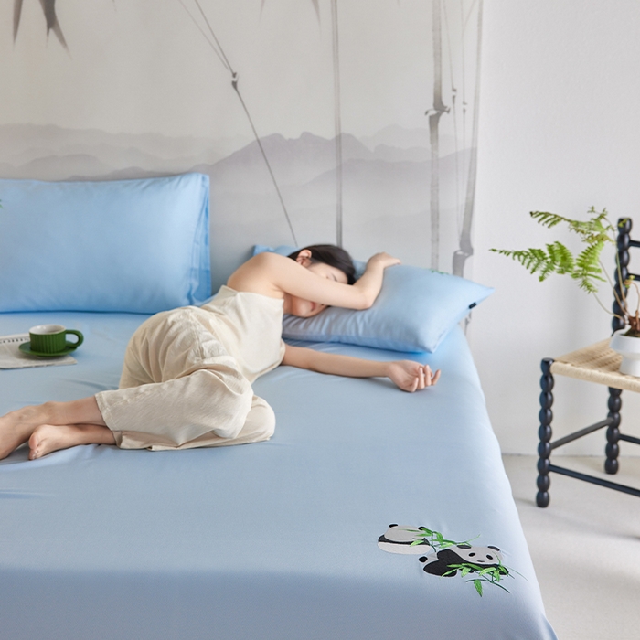 91家纺网 家纺一手货源 找家纺 春皖家纺 2026新款A类竹纤维绣花床单凉席系列-风格2 流星蓝