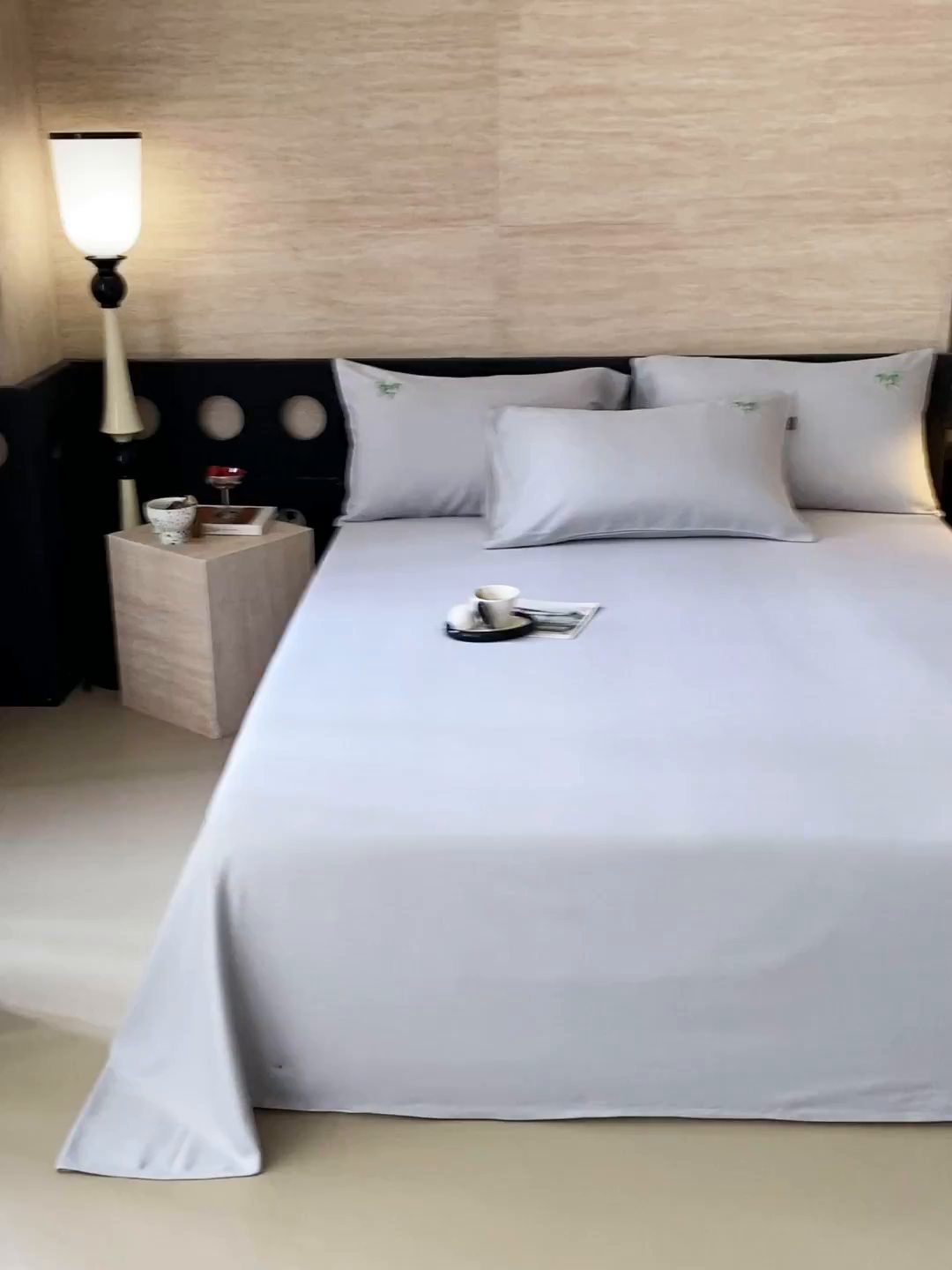 91家纺网 家纺一手货源 找家纺 春皖家纺 2026新款A类竹纤维绣花床单凉席系列-风格1 流星蓝