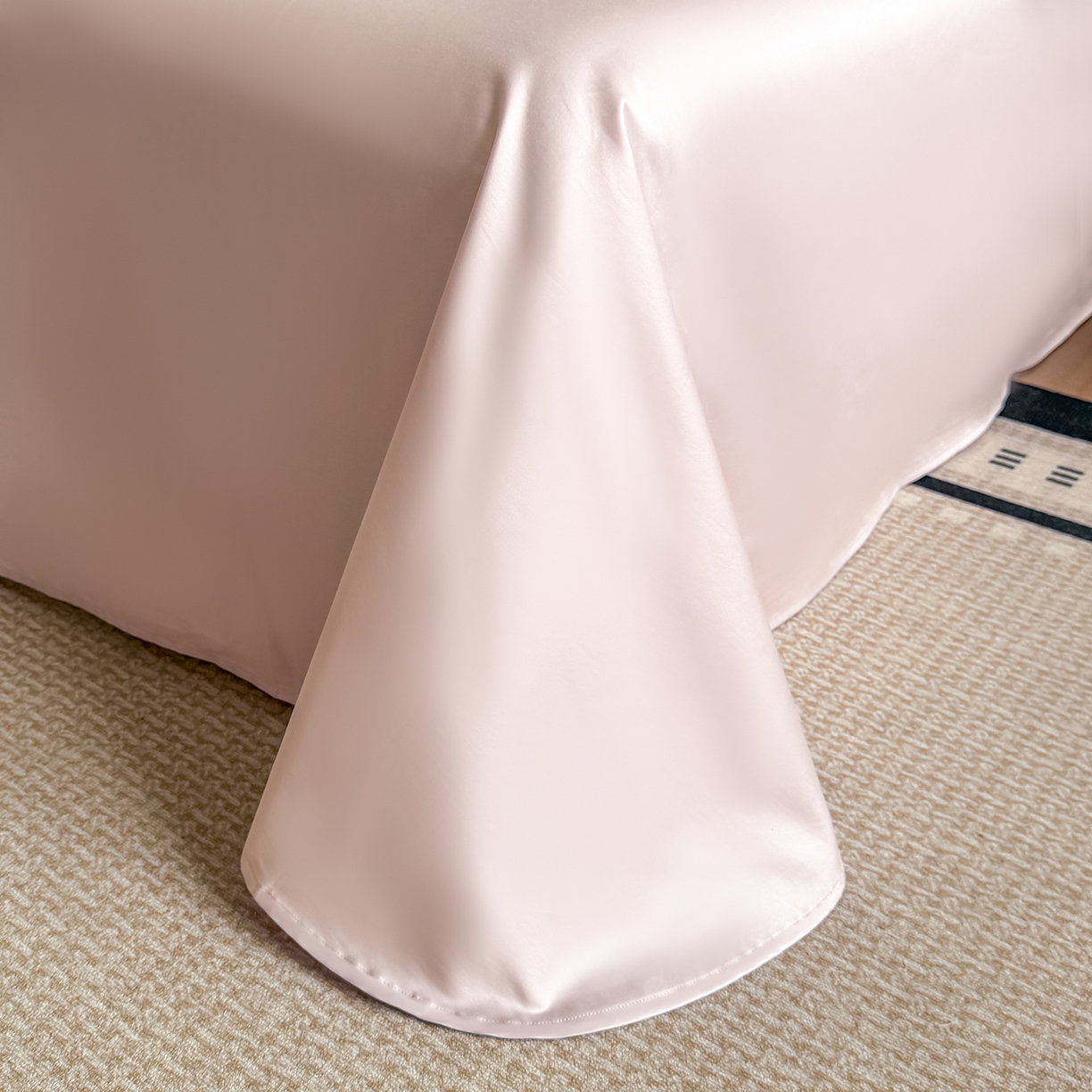 91家纺网 家纺一手货源 找家纺 置顶家纺 2026新款亲肤刺绣四件套-薇朵 薇朵-粉色