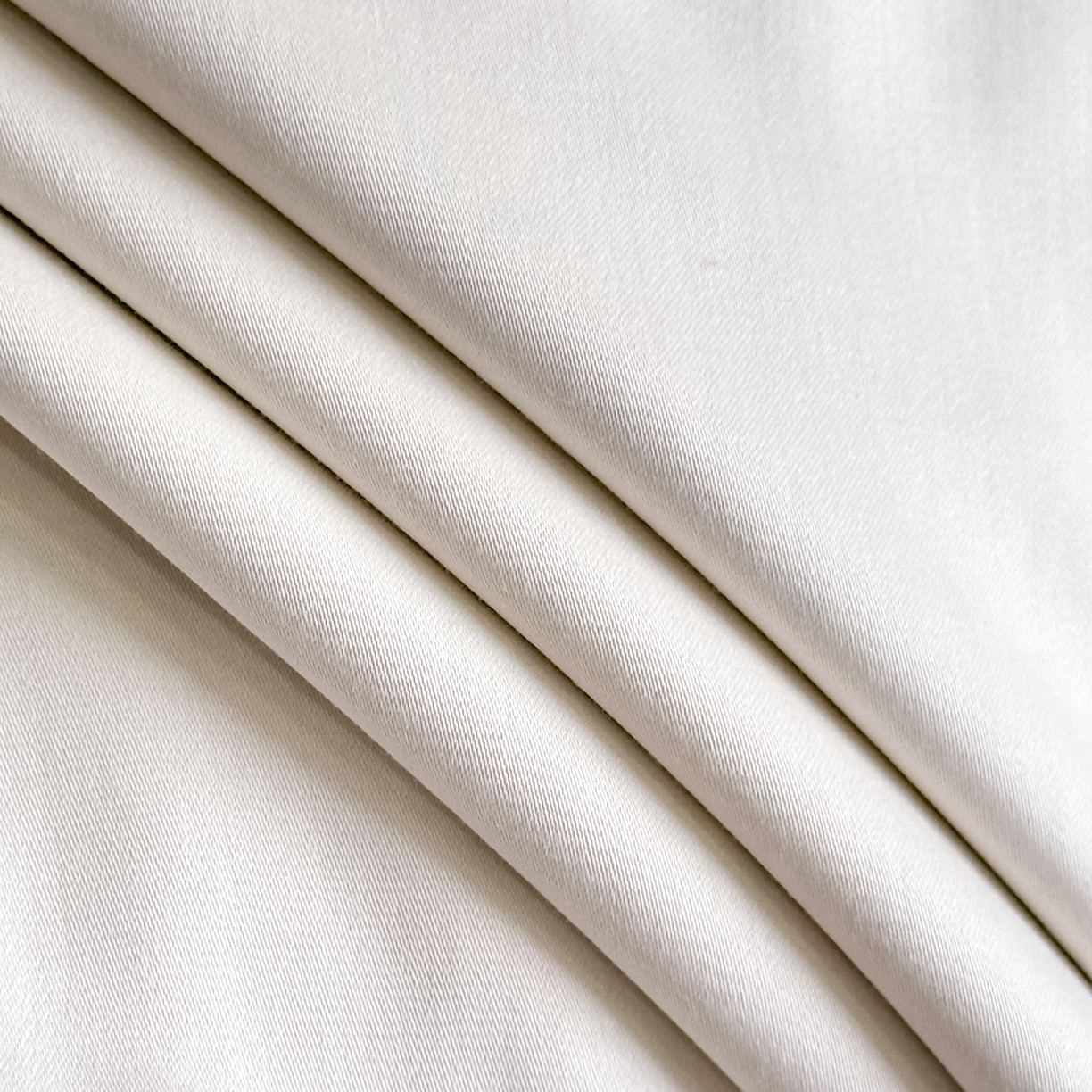 91家纺网 家纺一手货源 找家纺 置顶家纺 2026新款亲肤刺绣四件套-薇朵 薇朵-白+蓝