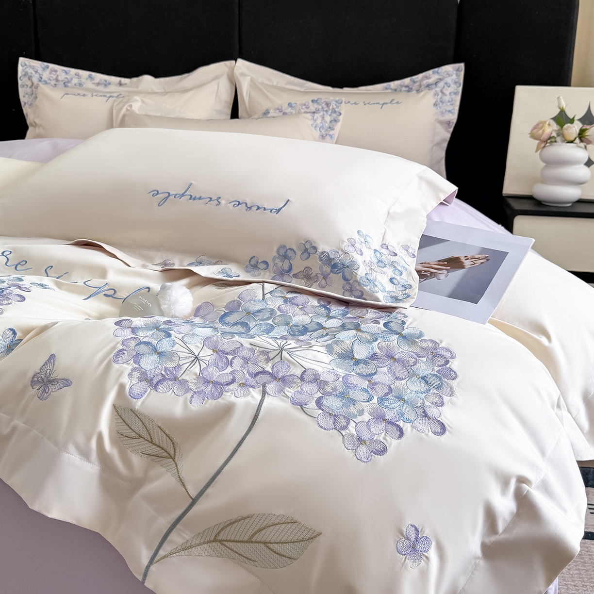 91家纺网 家纺一手货源 找家纺 置顶家纺 2026新款亲肤刺绣四件套-薇朵 薇朵-白+香芋紫