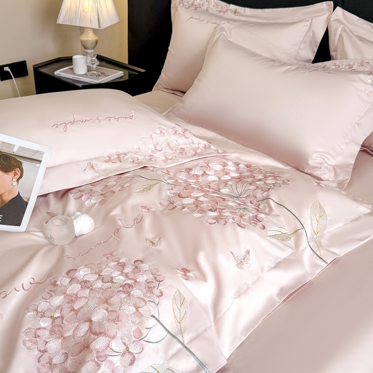 91家纺网 家纺一手货源 找家纺 置顶家纺 2026新款亲肤刺绣四件套-薇朵 薇朵-粉色