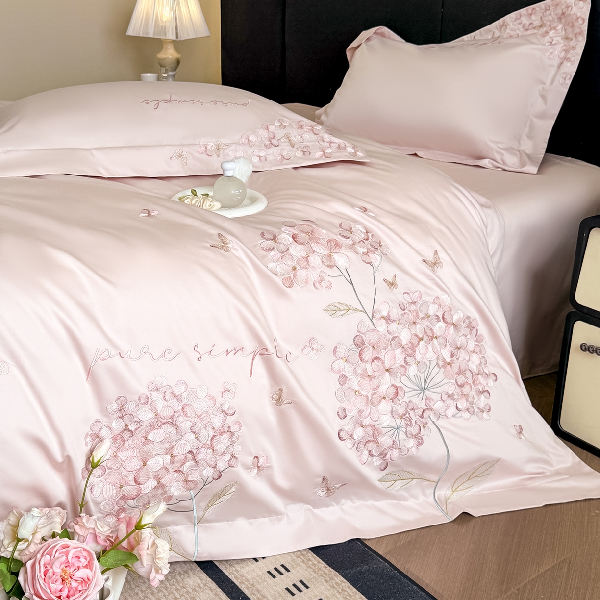 91家纺网 家纺一手货源 找家纺 置顶家纺 2026新款亲肤刺绣四件套-薇朵 薇朵-粉色