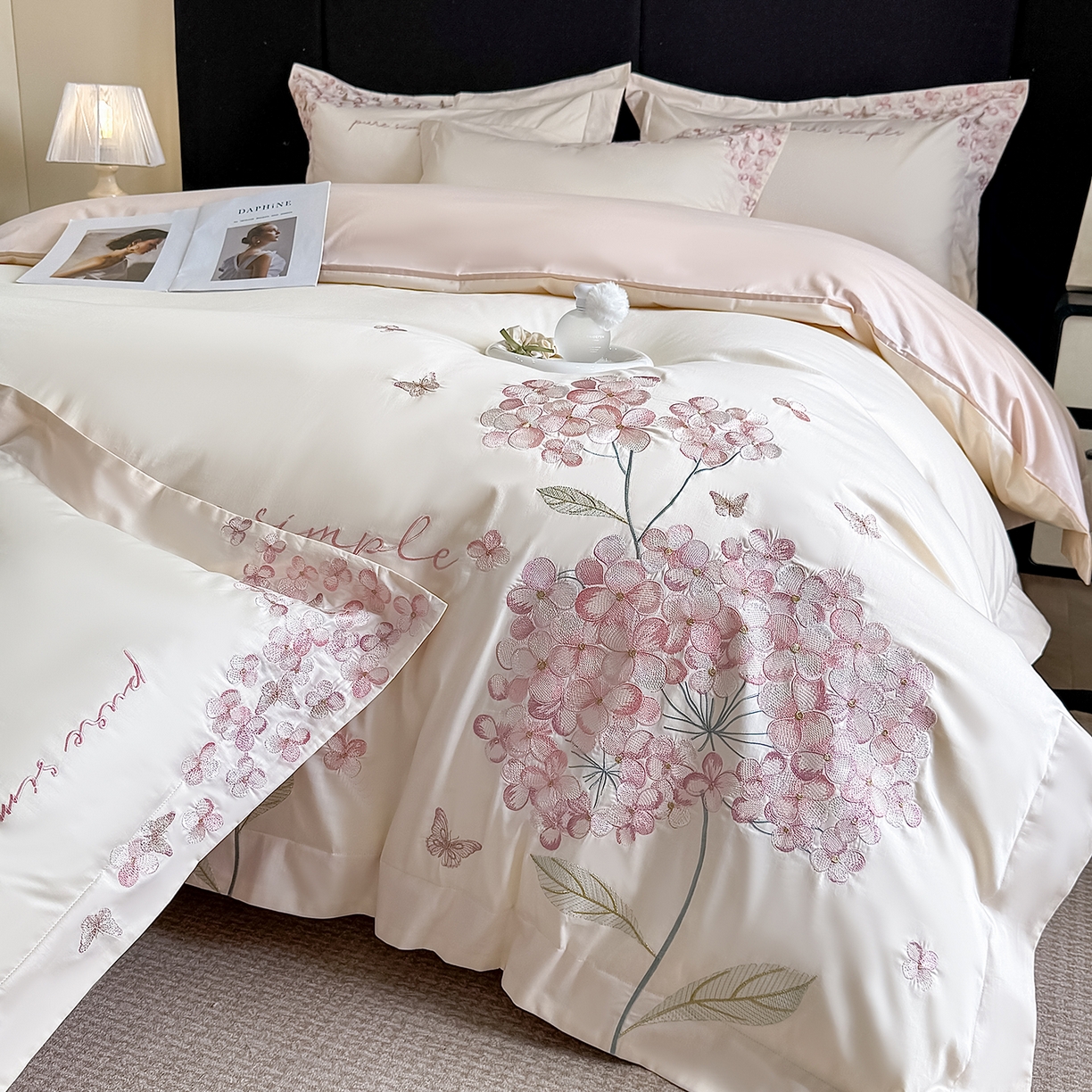 91家纺网 家纺一手货源 找家纺 置顶家纺 2026新款亲肤刺绣四件套-薇朵 薇朵-白+粉