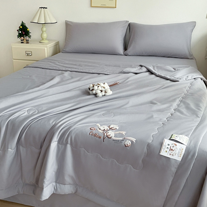 91家纺网 家纺一手货源 找家纺 易展家居 2026新款水洗棉新疆棉花夏被-棉花棉花+熊猫款 棉花-灰色