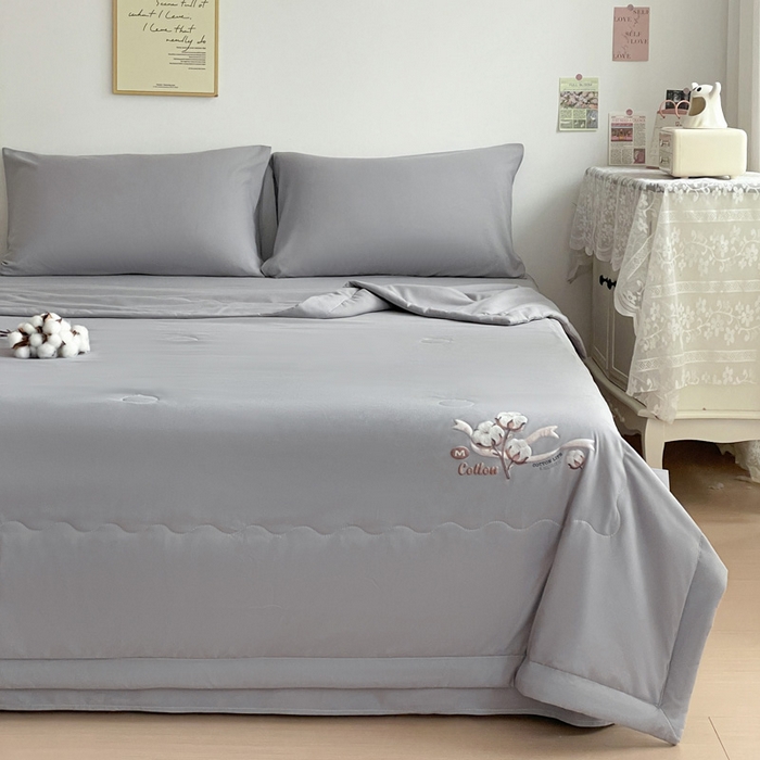 91家纺网 家纺一手货源 找家纺 易展家居 2026新款水洗棉新疆棉花夏被-棉花棉花+熊猫款 棉花-灰色