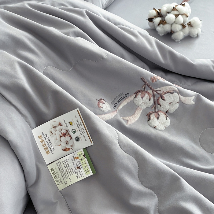 91家纺网 家纺一手货源 找家纺 易展家居 2026新款水洗棉新疆棉花夏被-棉花棉花+熊猫款 棉花-灰色