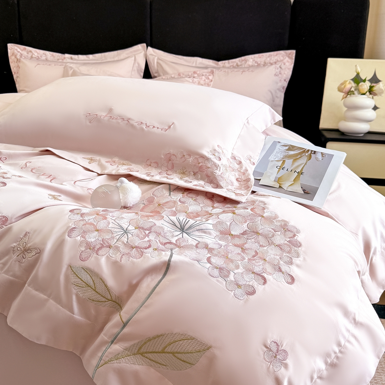 91家纺网 家纺一手货源 找家纺 置顶家纺 2026新款亲肤刺绣四件套-薇朵 薇朵-粉色