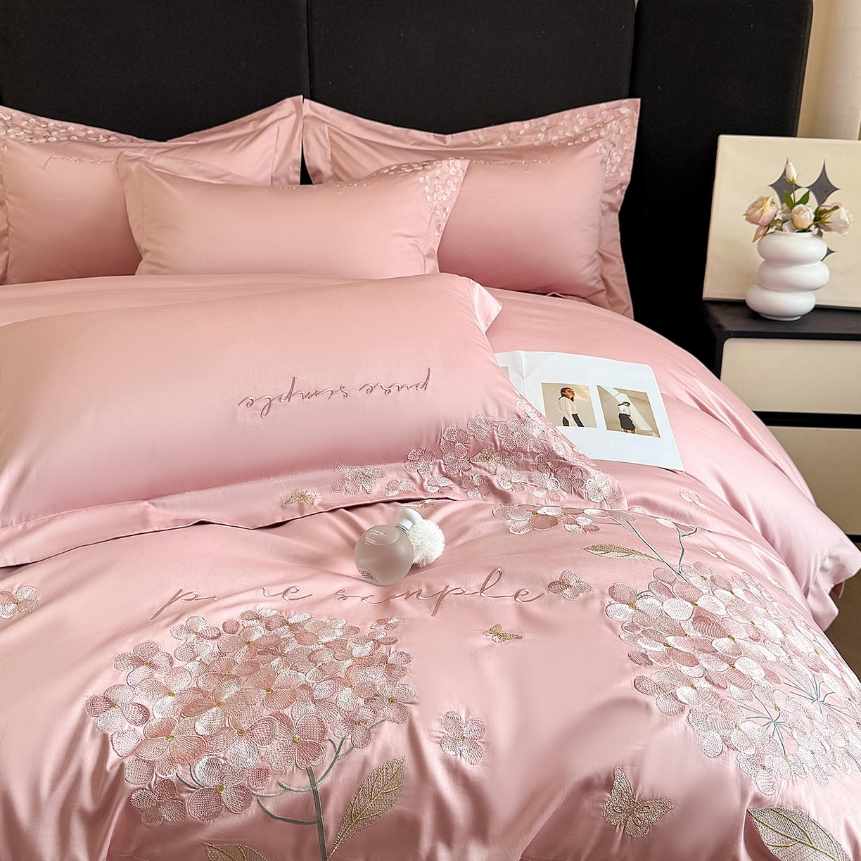 91家纺网 家纺一手货源 找家纺 置顶家纺 2026新款亲肤刺绣四件套-薇朵 薇朵-浅豆沙