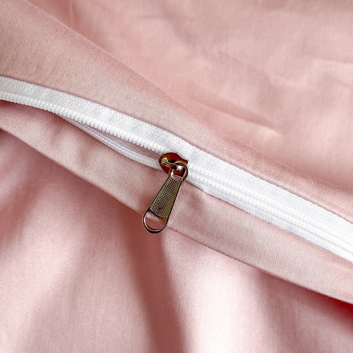 91家纺网 家纺一手货源 找家纺 置顶家纺 2026新款亲肤刺绣四件套-薇朵 薇朵-浅豆沙