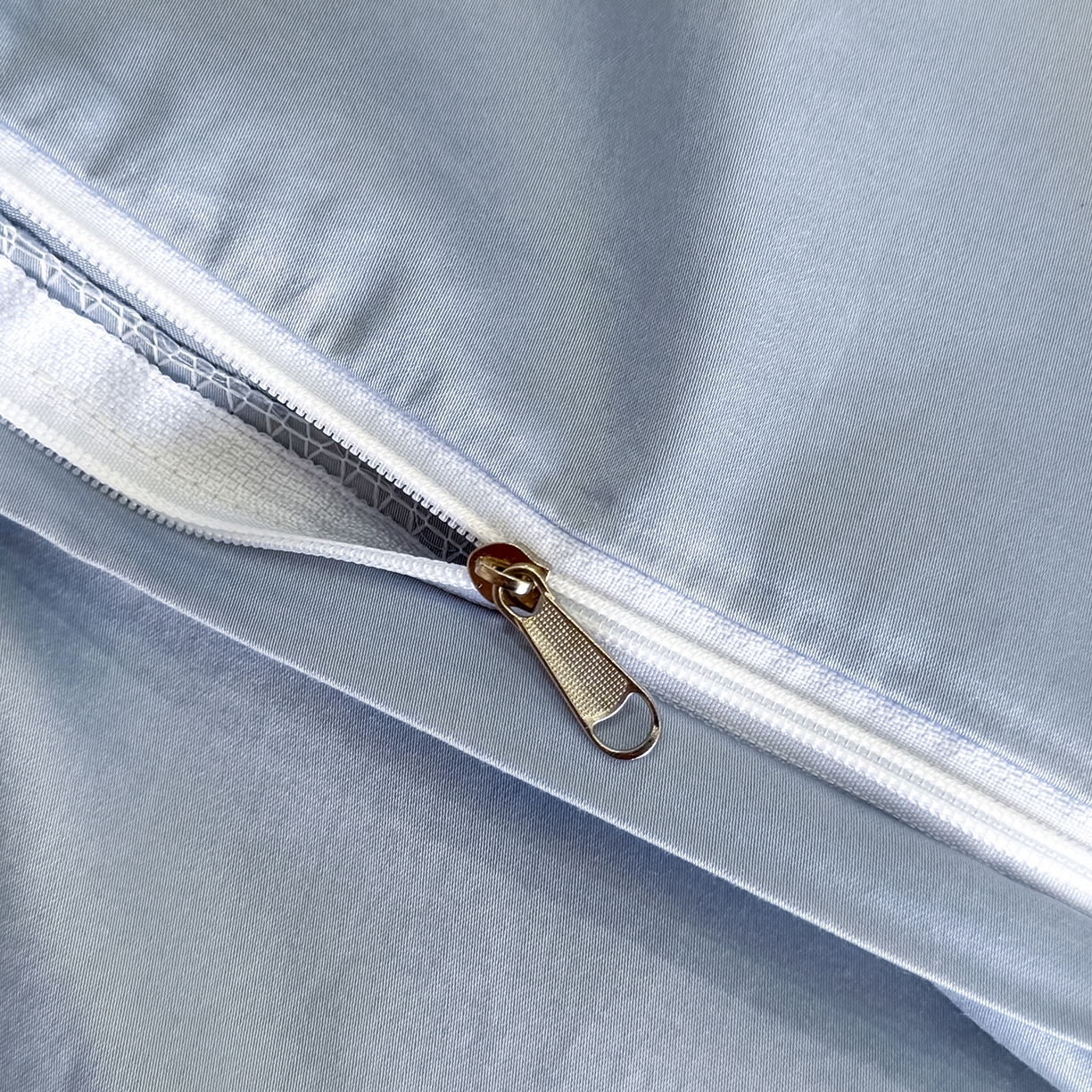 91家纺网 家纺一手货源 找家纺 置顶家纺 2026新款亲肤刺绣四件套-薇朵 薇朵-天空蓝