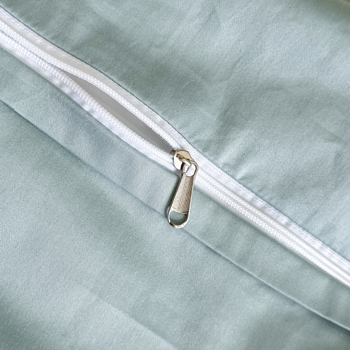 91家纺网 家纺一手货源 找家纺 置顶家纺 2026新款亲肤刺绣四件套-薇朵 薇朵-白+蓝