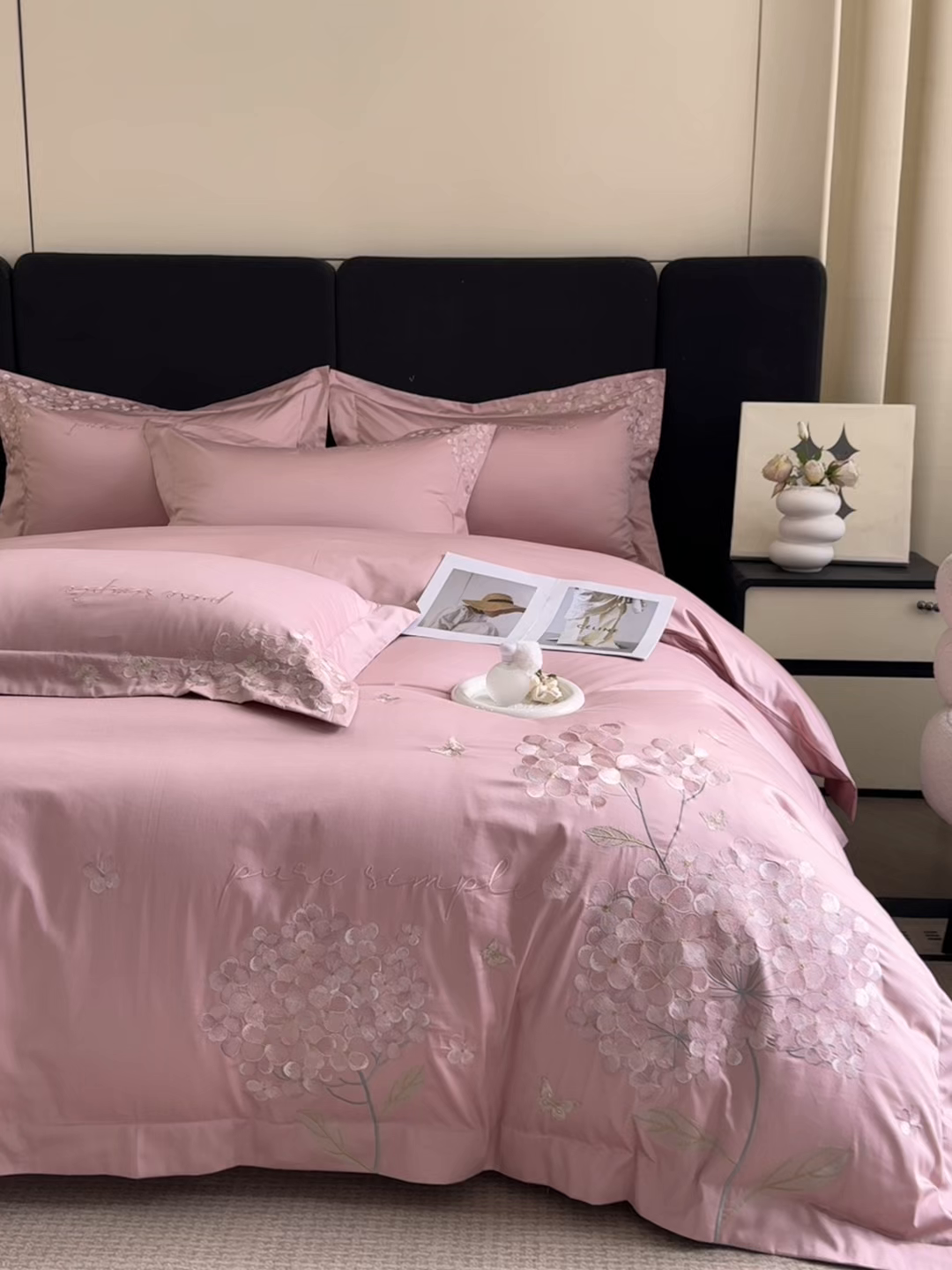 91家纺网 家纺一手货源 找家纺 置顶家纺 2026新款亲肤刺绣四件套-薇朵 薇朵-浅豆沙