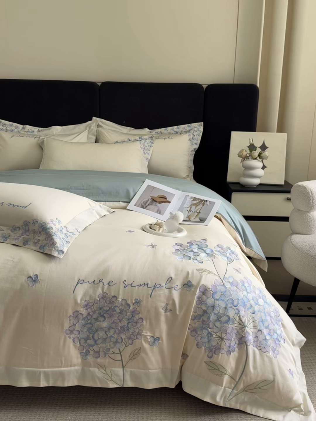 91家纺网 家纺一手货源 找家纺 置顶家纺 2026新款亲肤刺绣四件套-薇朵 薇朵-白+蓝