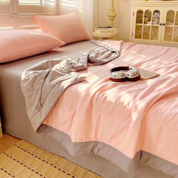 91家纺网 家纺一手货源 找家纺 易展家居 2026新款水洗棉新疆棉花夏被-棉花棉花+熊猫款 棉花·粉拼灰